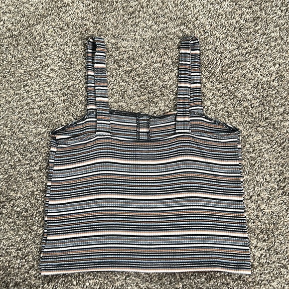 American Eagle Cropped Tank - Picture 2 of 3